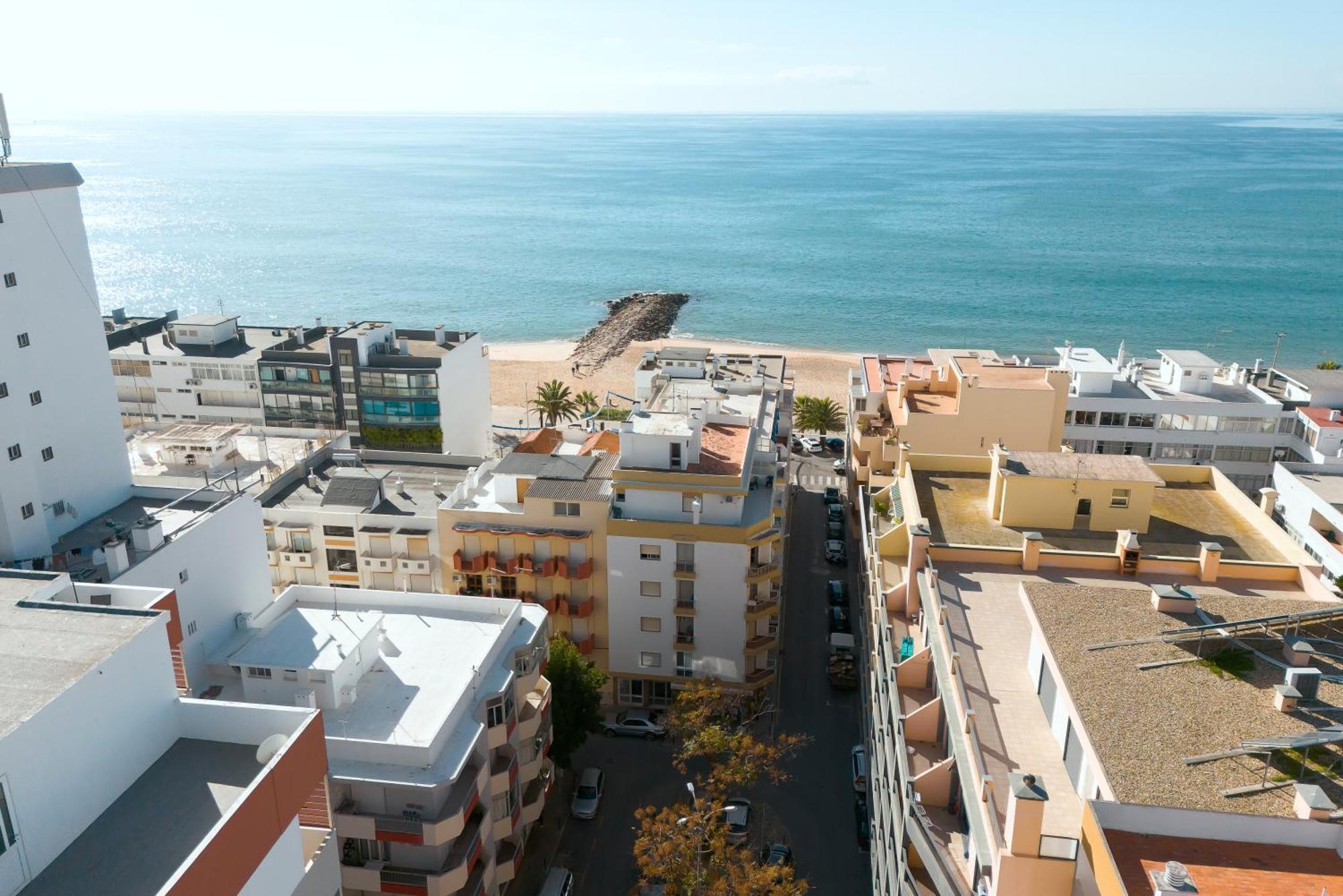 Jaune - 50 Meters To The Beach - Quarteira Exterior photo