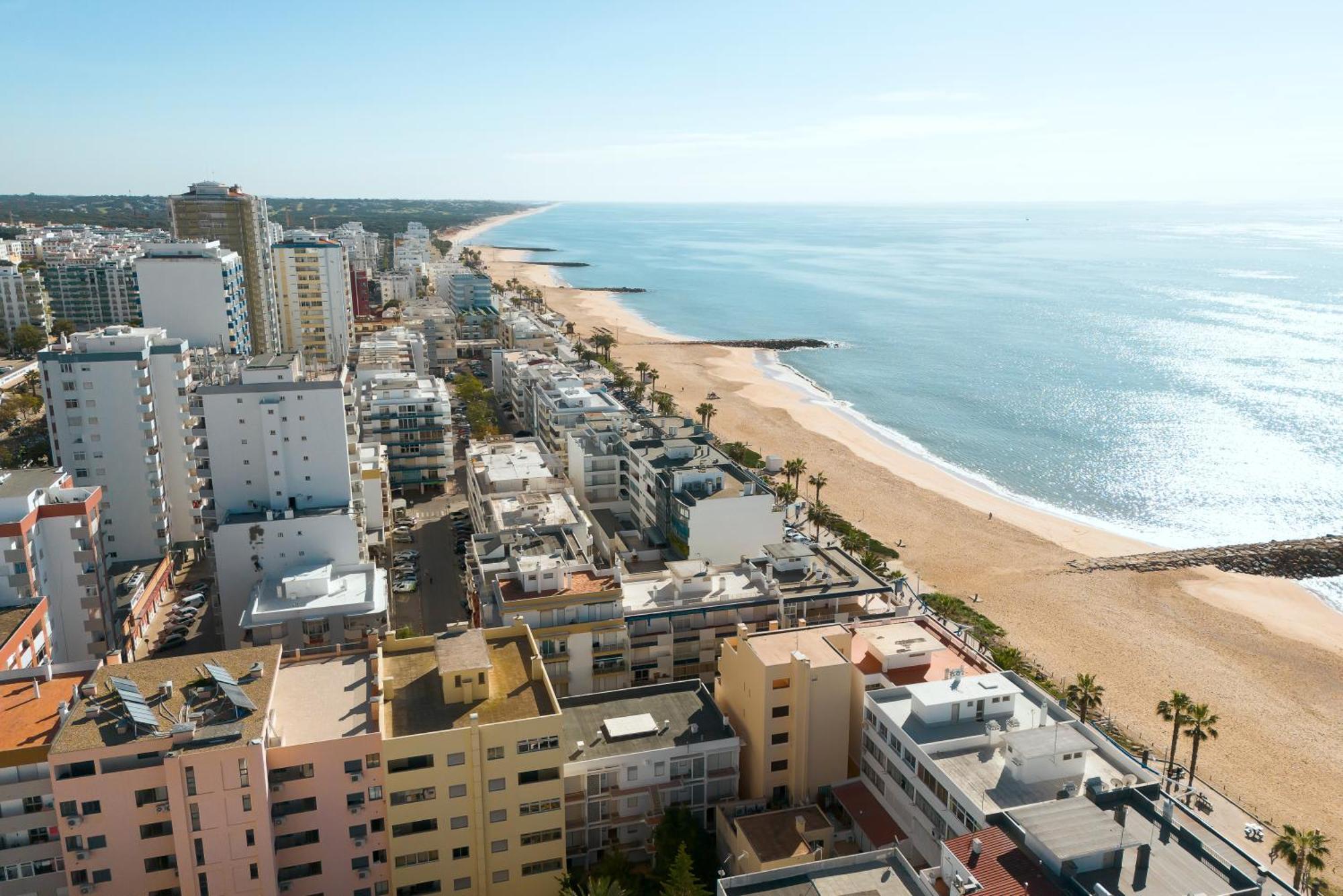Jaune - 50 Meters To The Beach - Quarteira Exterior photo
